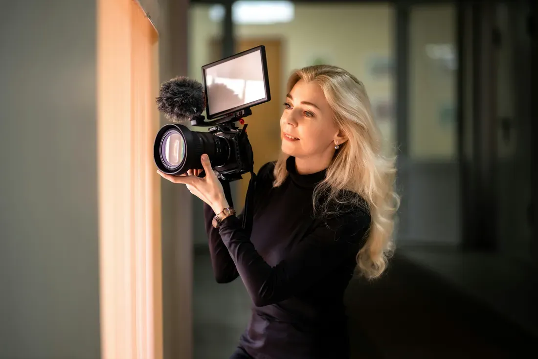 Operating a rigged camera